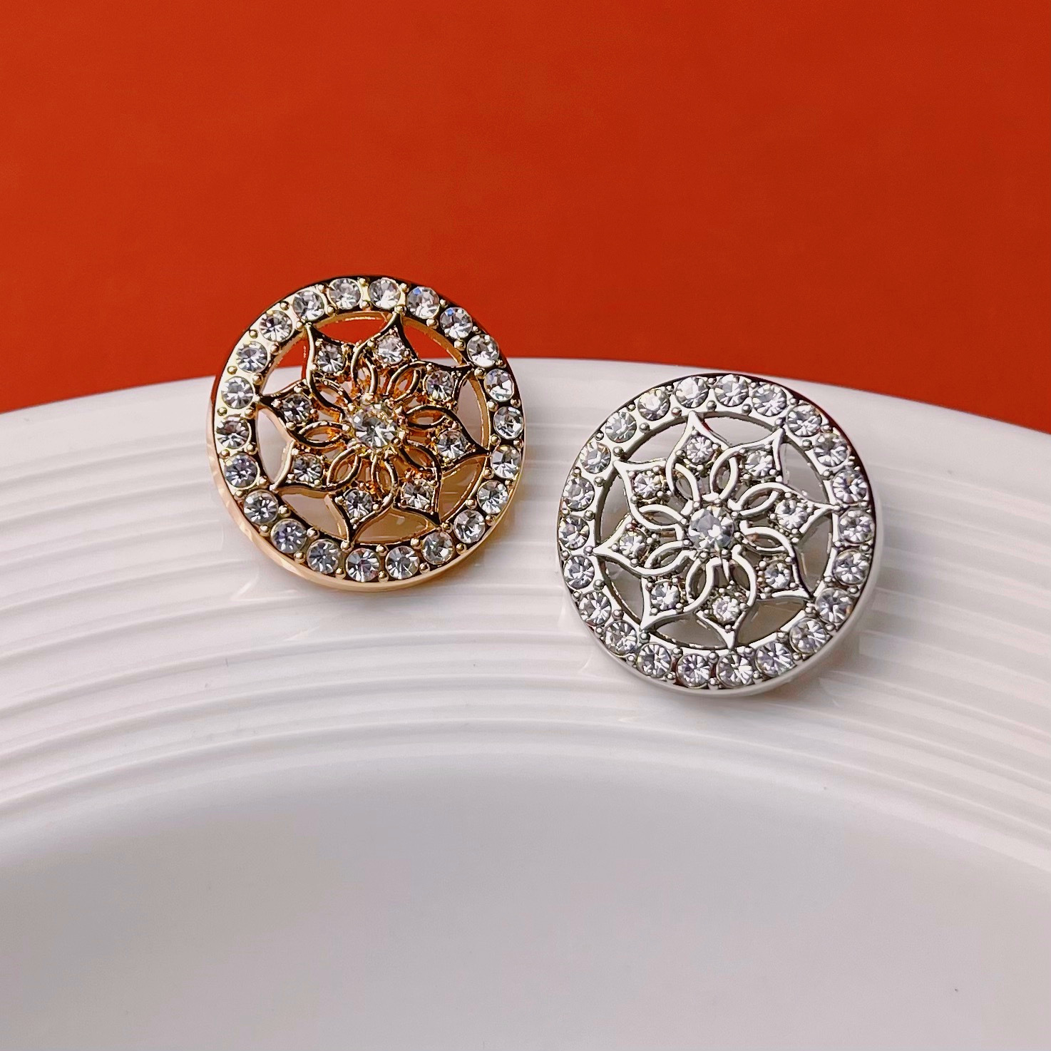 10pcs Diamond Inlaid Flower Me - Leatherwork Flowers recensione e prezzo