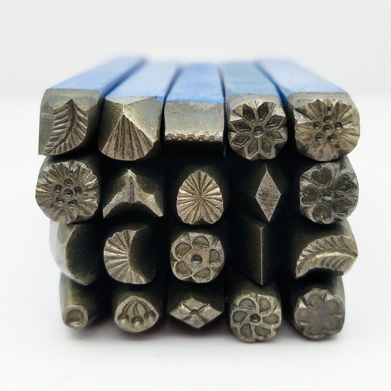 DIA 5.5mm 20pcs DIY Stamp Work - Leatherwork Flowers recensione e prezzo