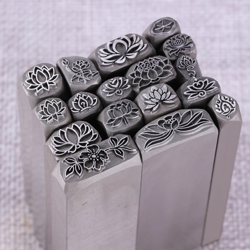 Lotus Flower Design Metal Stam - Leatherwork Flowers recensione e prezzo