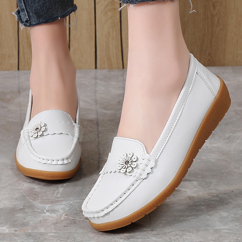 Women's Moccasins Solid Color  - Leatherwork Flowers recensione e prezzo