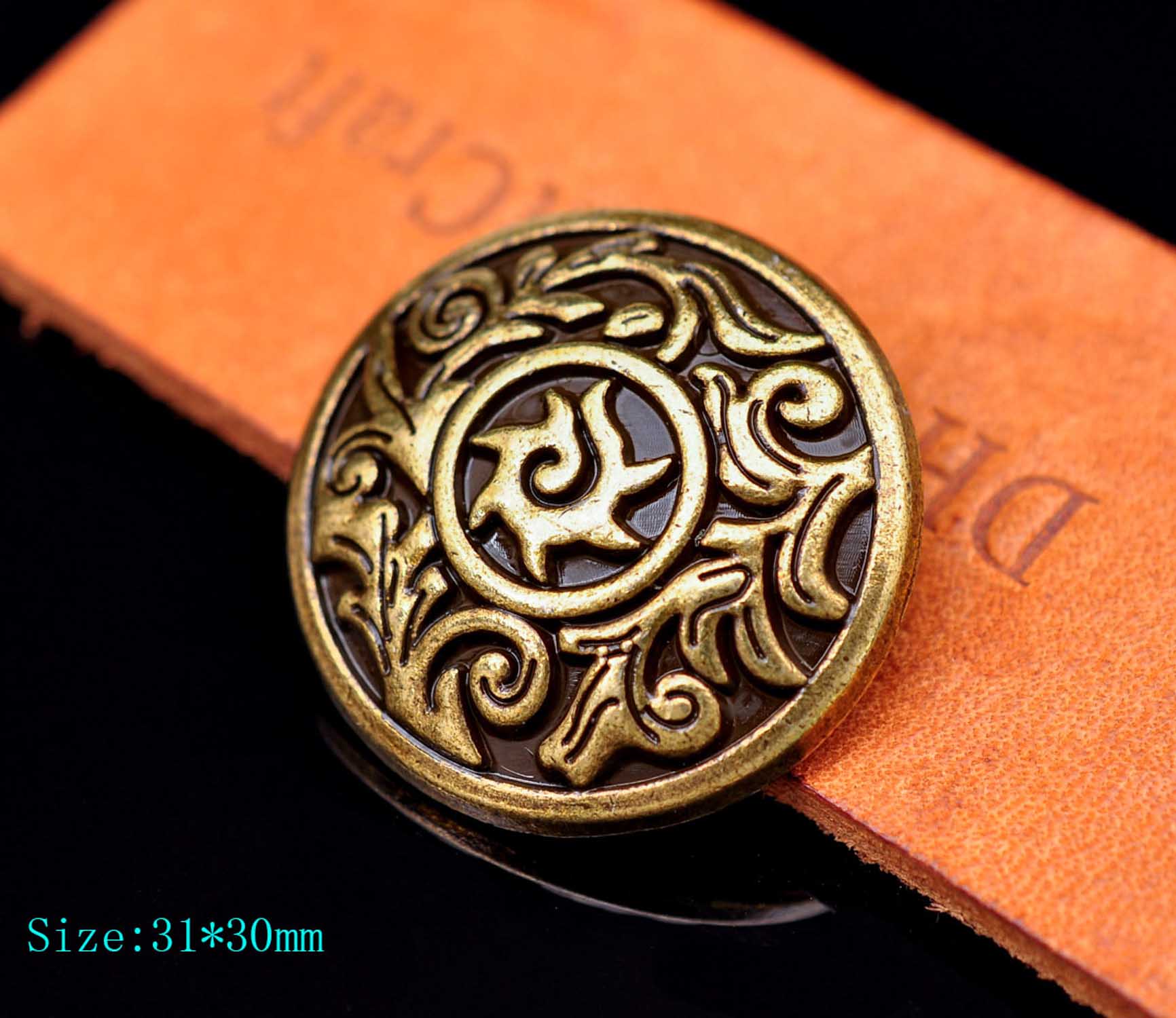 10PC 31*30MM Trabal BRASS SUN  - Leatherwork Flowers recensione e prezzo